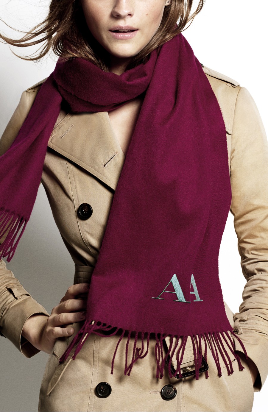 Burberry_Scarf_Styling_-_The_Bandana_step_two_featuring_Amber_Anderson.jpg