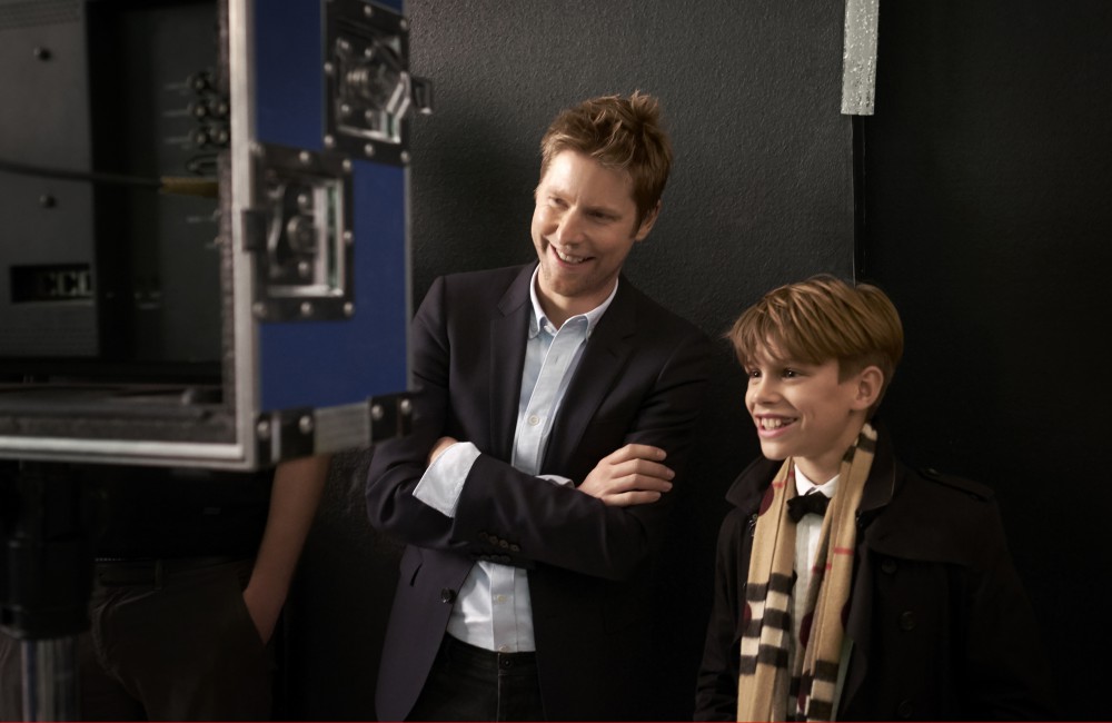 Christopher_Bailey_and_Romeo_Beckham_in_the_Burberry_Festive_Film_Behind_The_Scenes.jpg