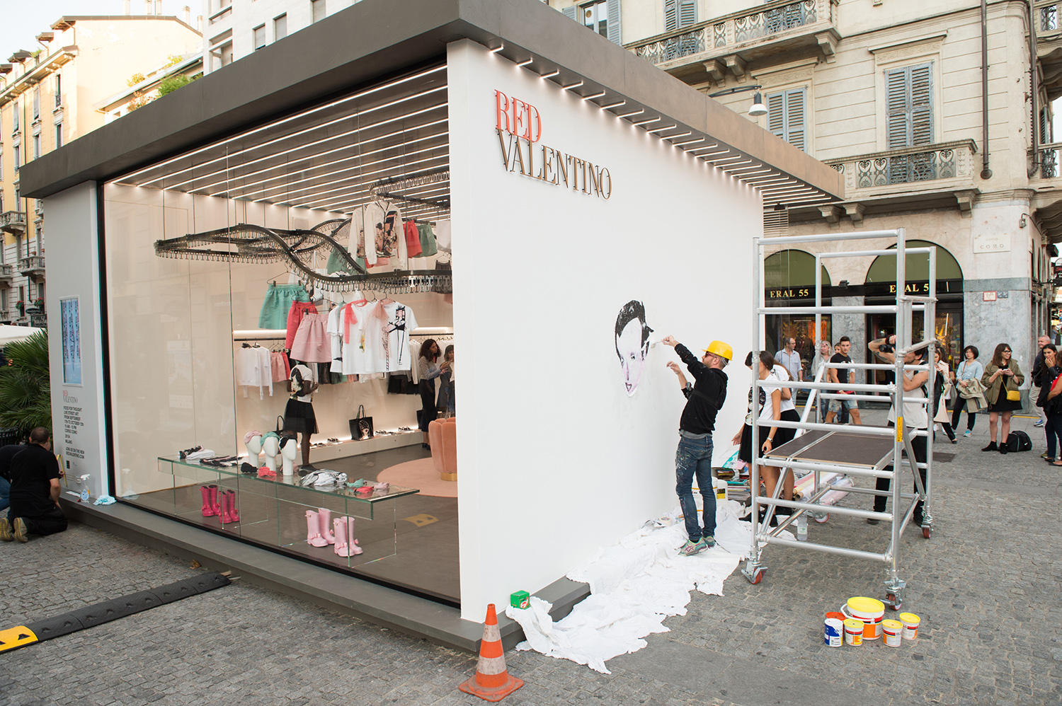 義大利品牌REDValentino、iBLUES攜手街頭與塗鴉藝術家_打造親民時尚_015_NDR_8170.jpg