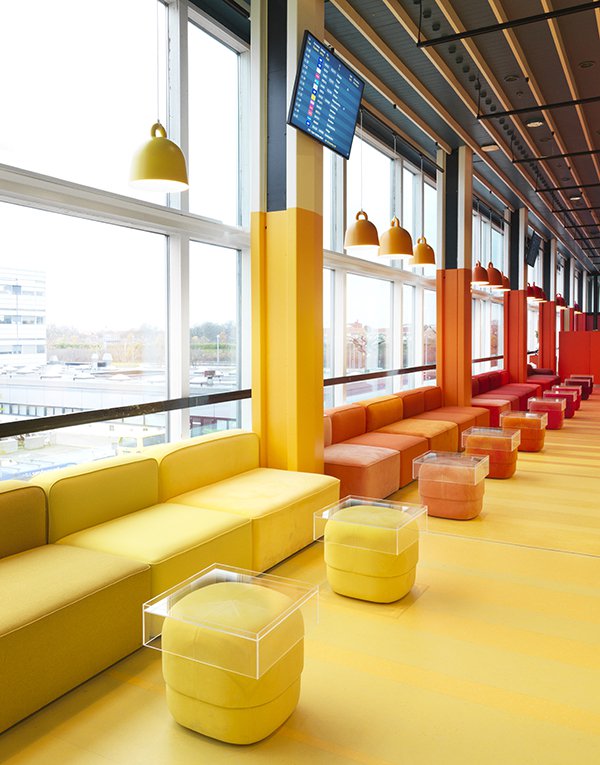 最繽紛的機場休息室！丹麥設計品牌Normann_Copenhagen用「彩虹」打造哥本哈根機場休息室_(4).jpg