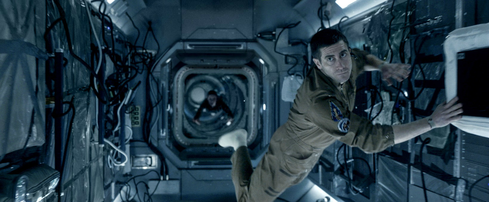 好萊塢兩大男神傑克葛倫霍、萊恩雷諾斯首度同台！《異星智慧》開啟太空驚悚冒險之旅3.jpg