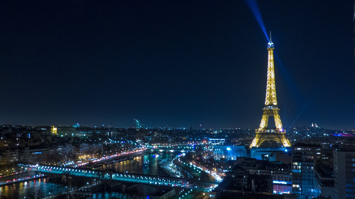巴黎鐵塔即將關閉15年？3億歐元為百年地標升級_(4).jpg