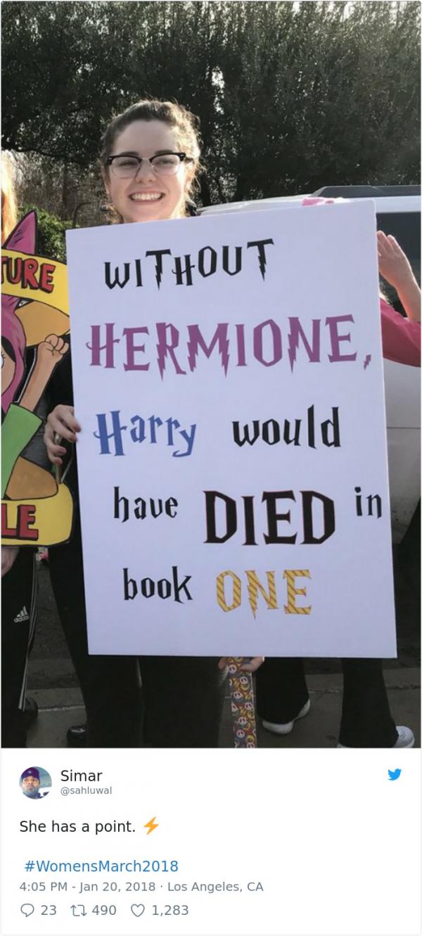 「哈利波特沒有妙麗，第一集就死了！」美國女權大遊行的爆笑標語！_(6).jpg