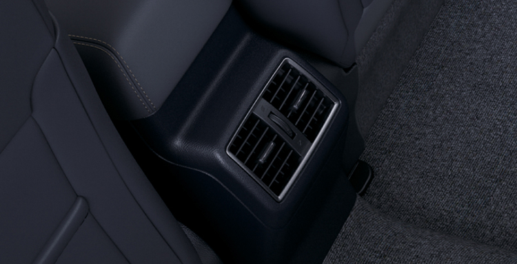 滿足新世代族群的智能SUV！台灣汽車品牌Luxgen-U6-GT車系以賽道為師大改款-駕馭樂趣全面升級(11).png