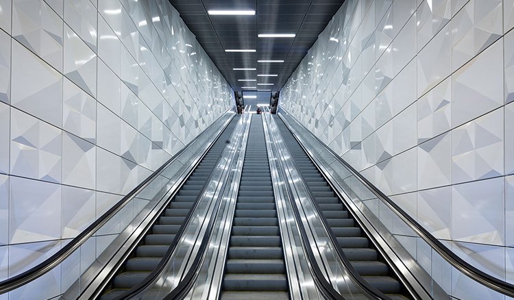 當你上班途中完全沒有廣告干擾……德國杜塞爾多夫打造一條完全沒有廣告的藝術地鐵！_(1).jpg
