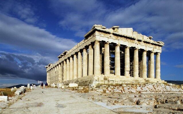 帕德嫩神殿和神聖之路。圖:取自Keep_Talking_Greece。_.jpg