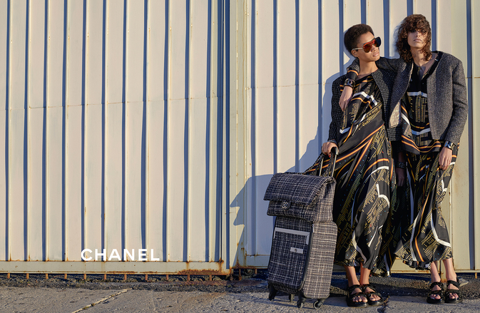 卡爾拉格裴親自掌鏡Chanel_2016春夏廣告_展演輕盈明亮的時髦意象_6.jpg