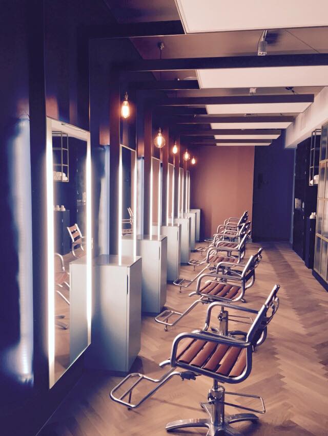 今天不想和髮型設計師聊天？英國美髮沙龍Bauhaus推出「安靜椅」服務_2.jpg