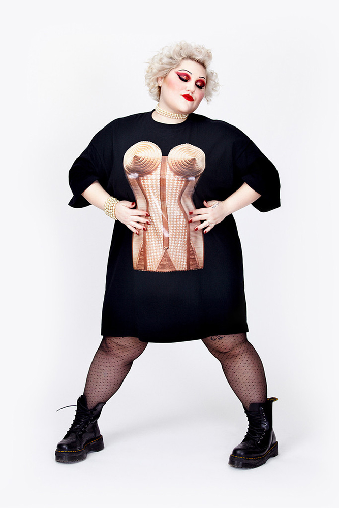 大碼美人也能變身天后瑪丹娜_Beth_Ditto與Jean_Paul_Gaultier推出聯名設計T恤_3.jpg