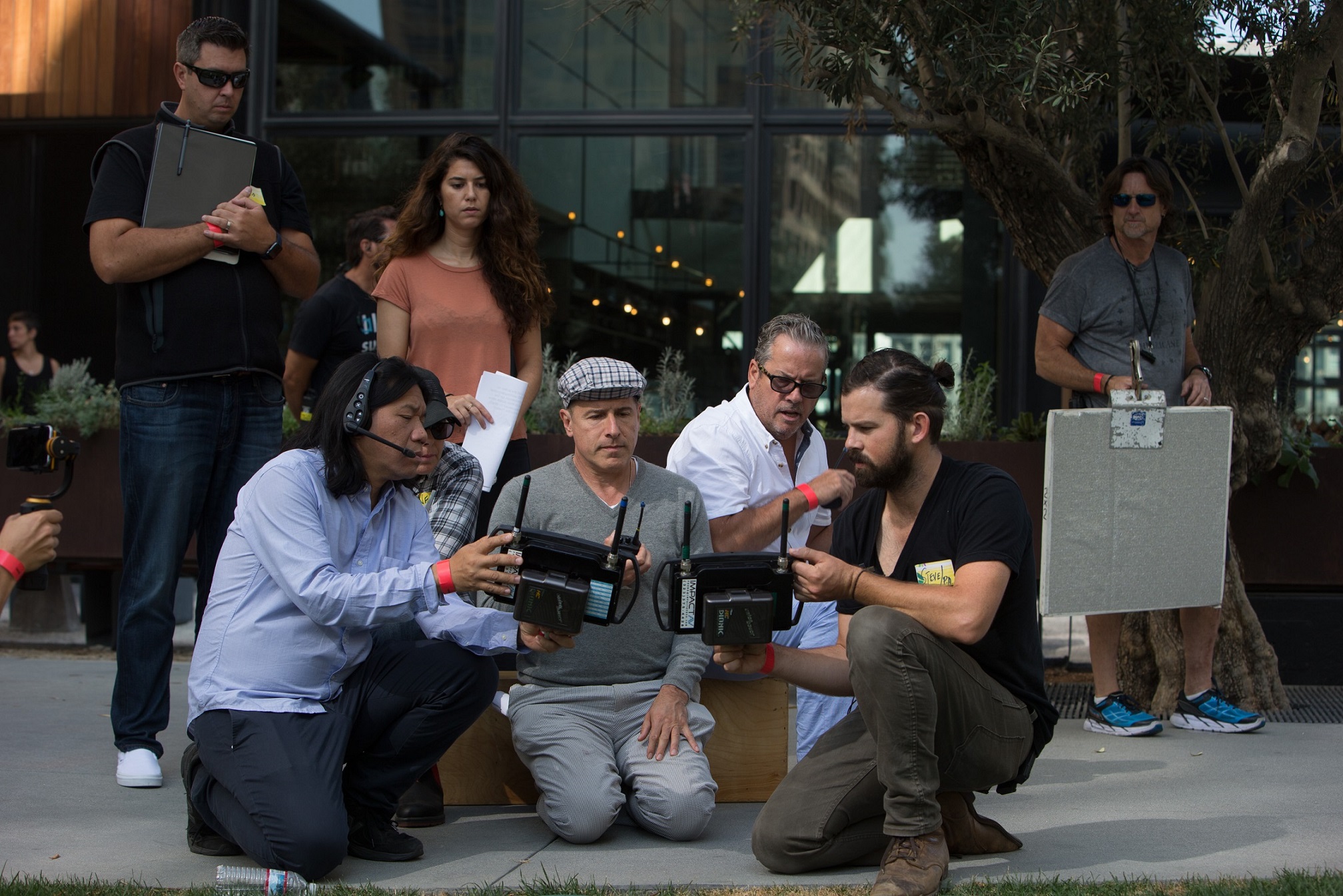 大衛歐羅素聯手Miuccia_Prada打造微電影《回顧向前》_大玩超現實無限迴圈_(3).jpg