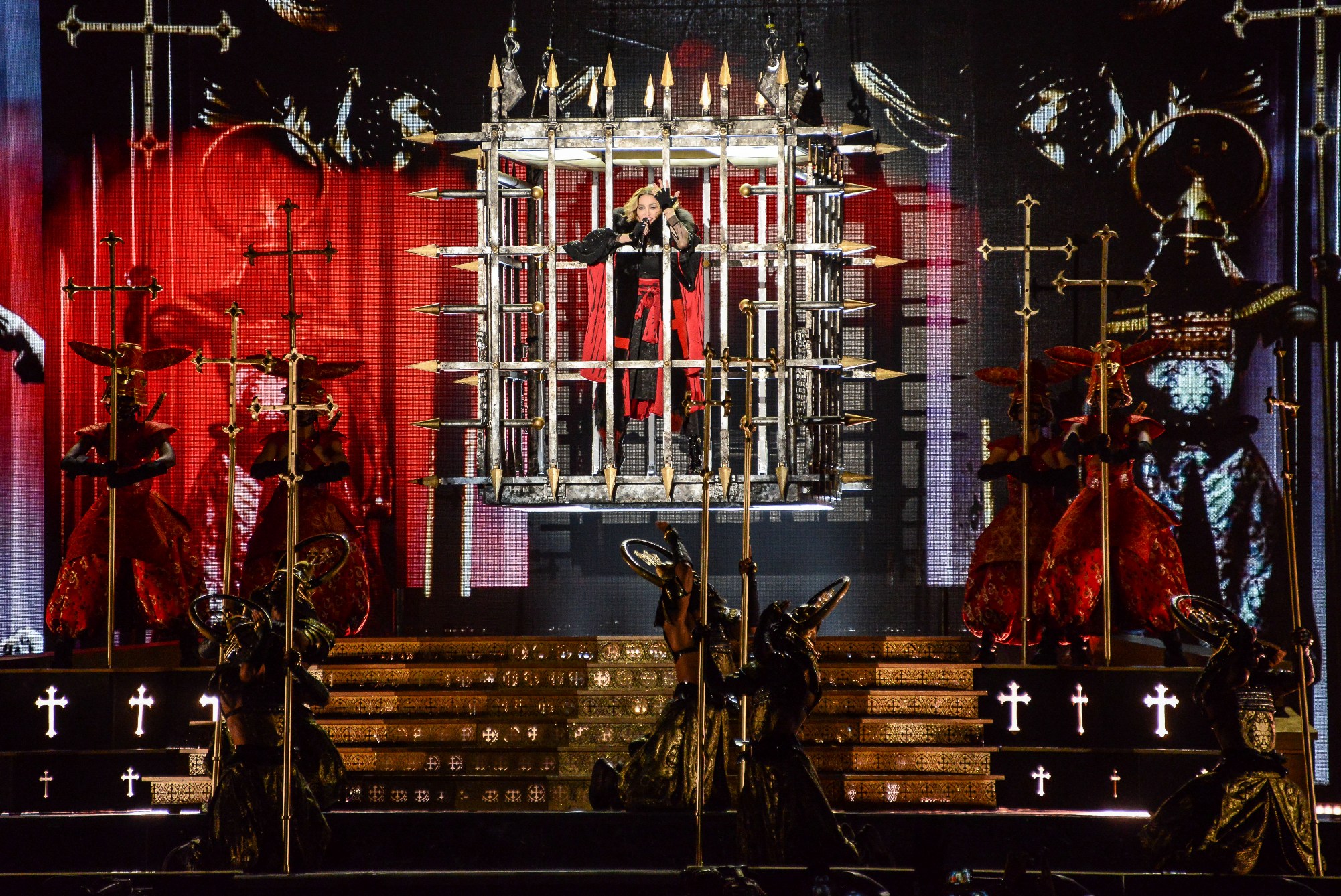 瑪丹娜《心叛逆》亞洲巡迴首站嗨翻小巨蛋！_流行女皇大秀中文「謝謝台北」5.jpg
