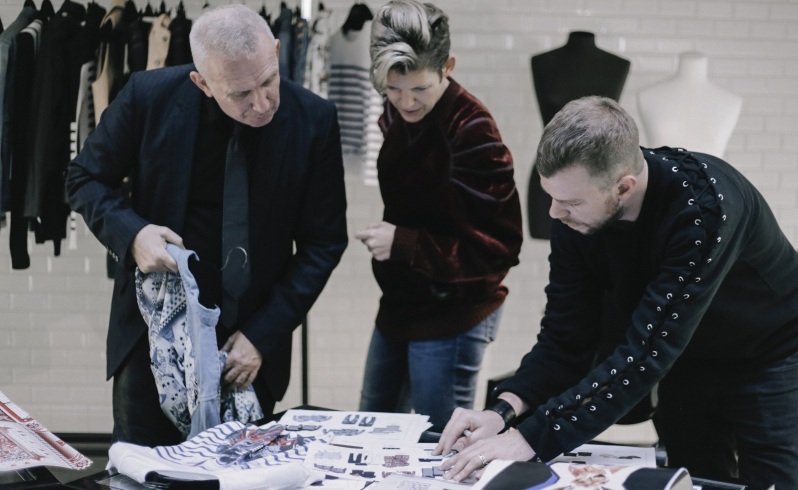 Jean_Paul_Gaultier成衣系列再出擊！時尚頑童聯手澳洲Target推出聯名系列_價格只要台幣240元起04.jpg