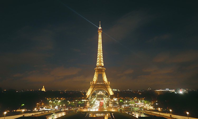 巴黎鐵塔即將關閉15年？3億歐元為百年地標升級_(2).jpg