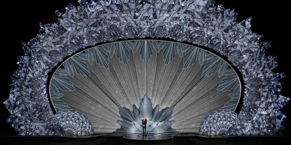 極度耀眼的璀璨舞台設計！2018奧斯卡用4500萬顆水晶奢華打造90週年典禮舞台_(1).jpg