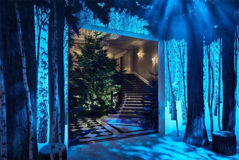 倫敦時尚人士每年聖誕節必看的名門聖誕樹在此！蘋果首席設計師出手Claridge’s酒店聖誕布置！_(1).jpg