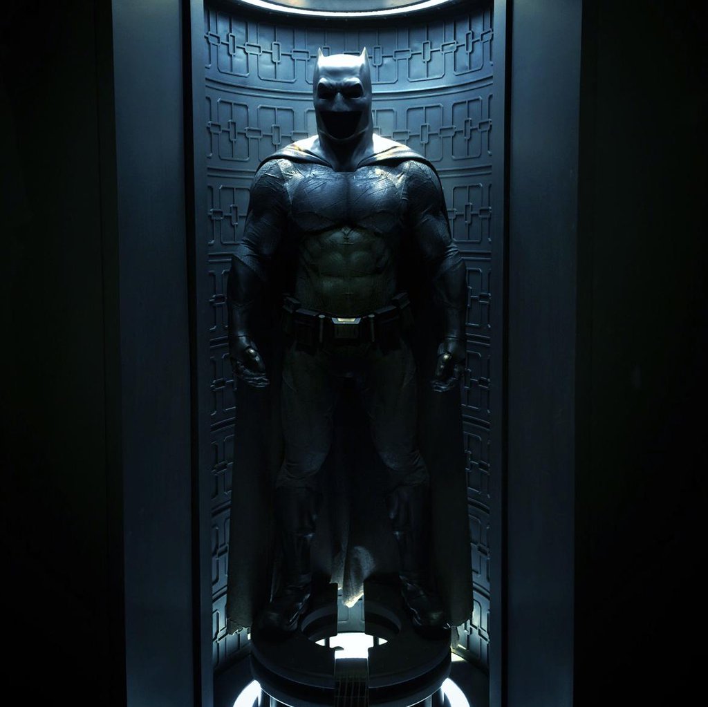 《蝙蝠俠對超人：正義曙光》幕後揭秘_戲服、道具設計師讓超級英雄再進化（上）27.jpg