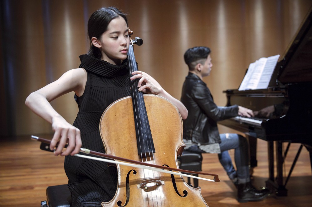 歐陽娜娜堅持音樂夢想_小小「大提琴家」將推古典專輯.jpg
