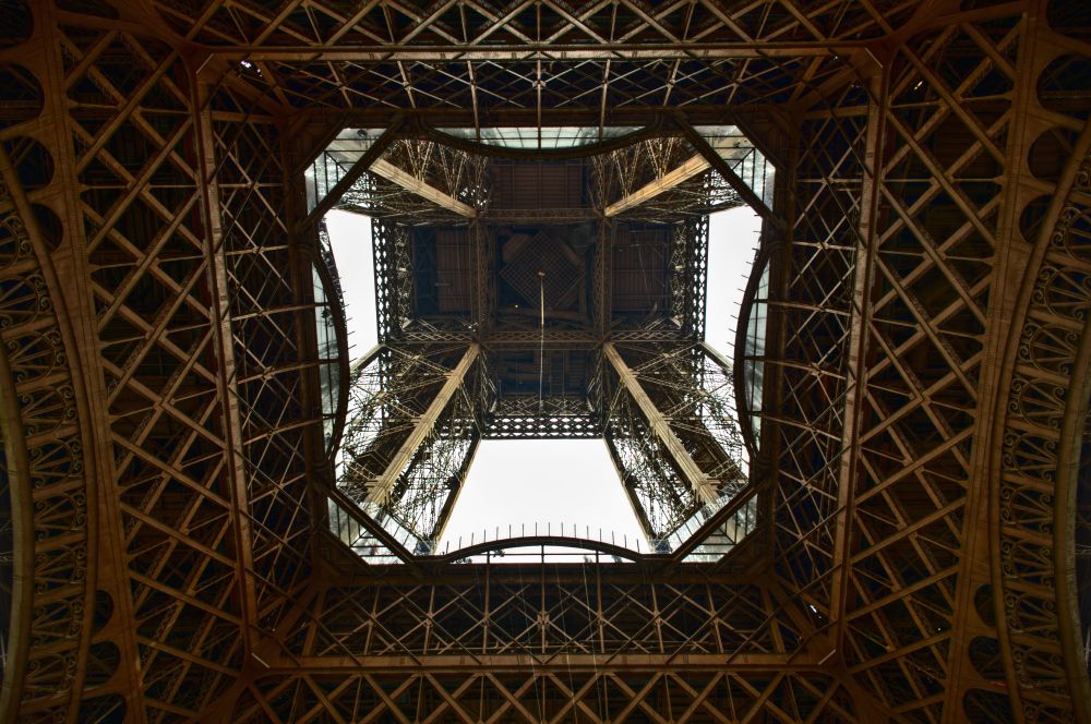 巴黎鐵塔即將關閉15年？3億歐元為百年地標升級_(3).jpg