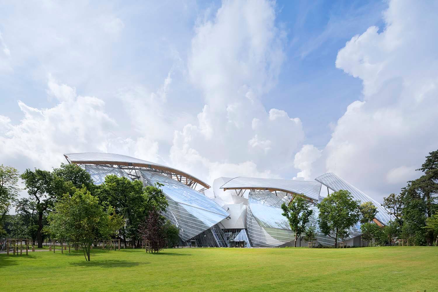 Louis_Vuitton_×_Frank_Gehry限量版手袋系列_呈現建築大師最狂野的夢想_27884_拷貝.jpg
