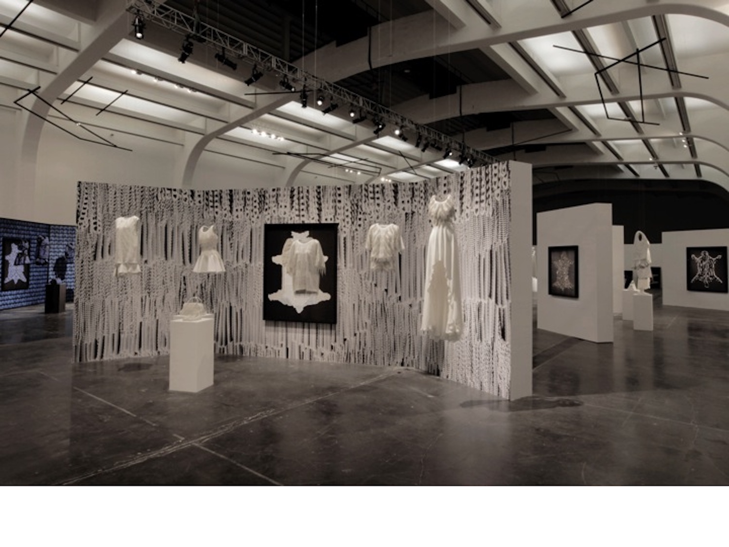 時尚界的魔法師：JAY_AHR設計師Jonathan_Riss的深度對話_Jay_Ahr_UCCA_Exhibition_3.jpg