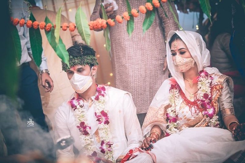 新娘都像仙女！印度開始流行起「口罩婚禮」，網友：怎麼感覺更有一種神秘美了？-08.jpg