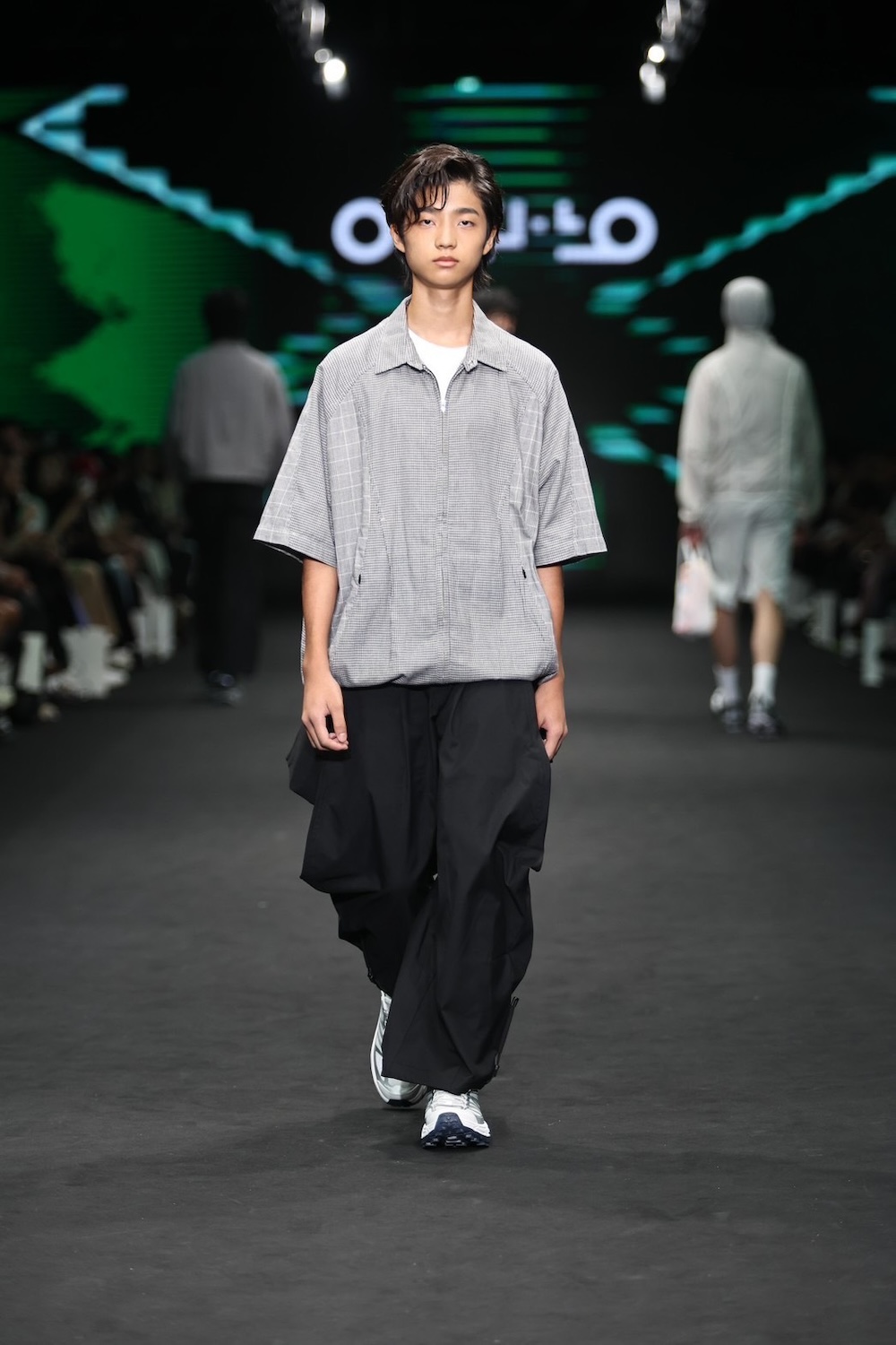 「Fashion,_Action!」：六大臺劇角色集結伸展臺，臺灣設計師如何用服裝定義戲劇精神？_白潤音擔任_oqLiq_x《我們與惡的距離II》走秀嘉賓.jpg