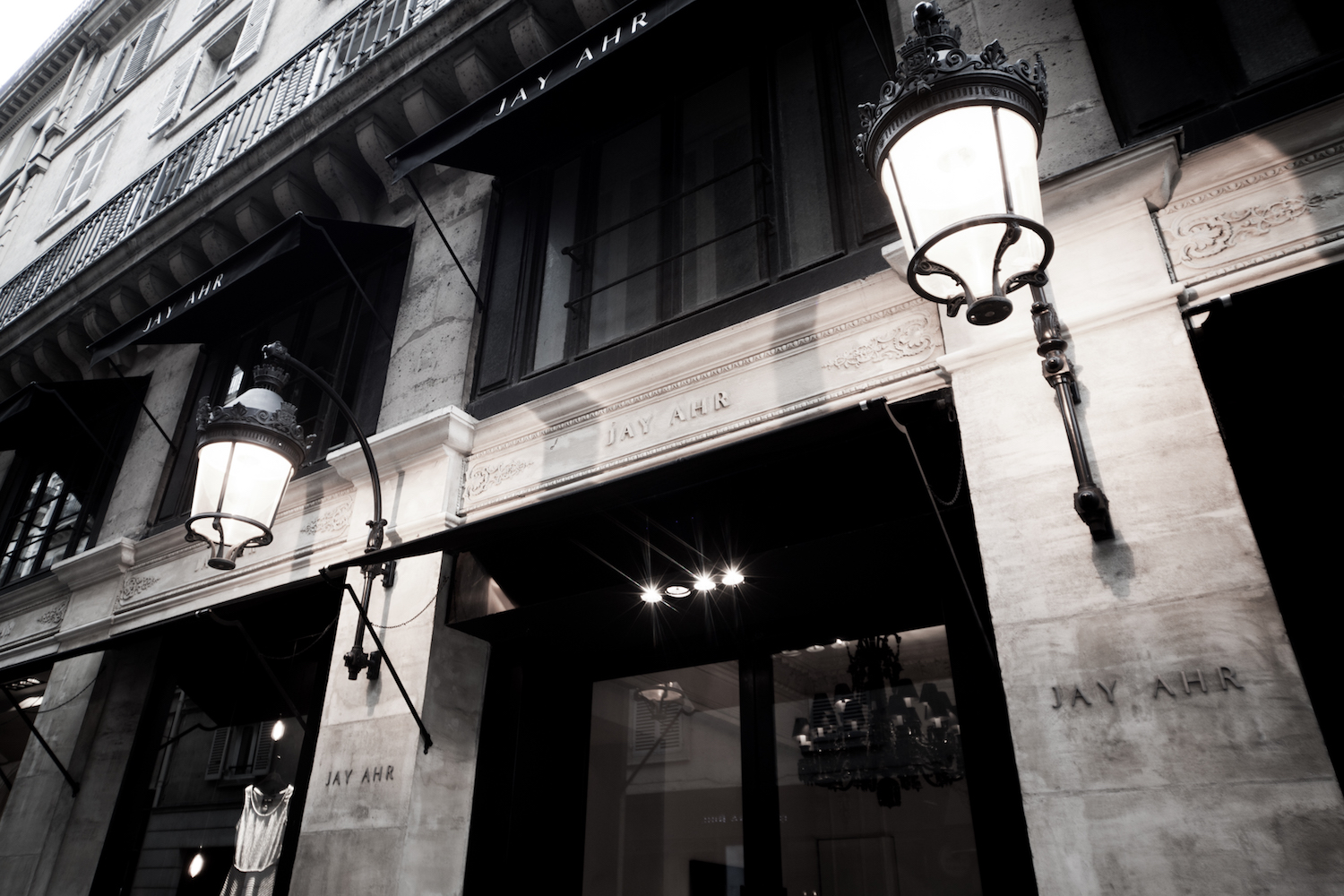 時尚界的魔法師：JAY_AHR設計師Jonathan_Riss的深度對話_Jay_Ahr_store_exterior.jpg