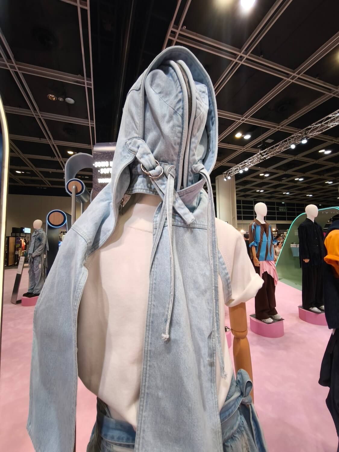 傳統與實驗的溫柔革命！香港時裝節NEXT@Fashion_InStyle如何定義未來衣櫥新面貌？_17.jpg