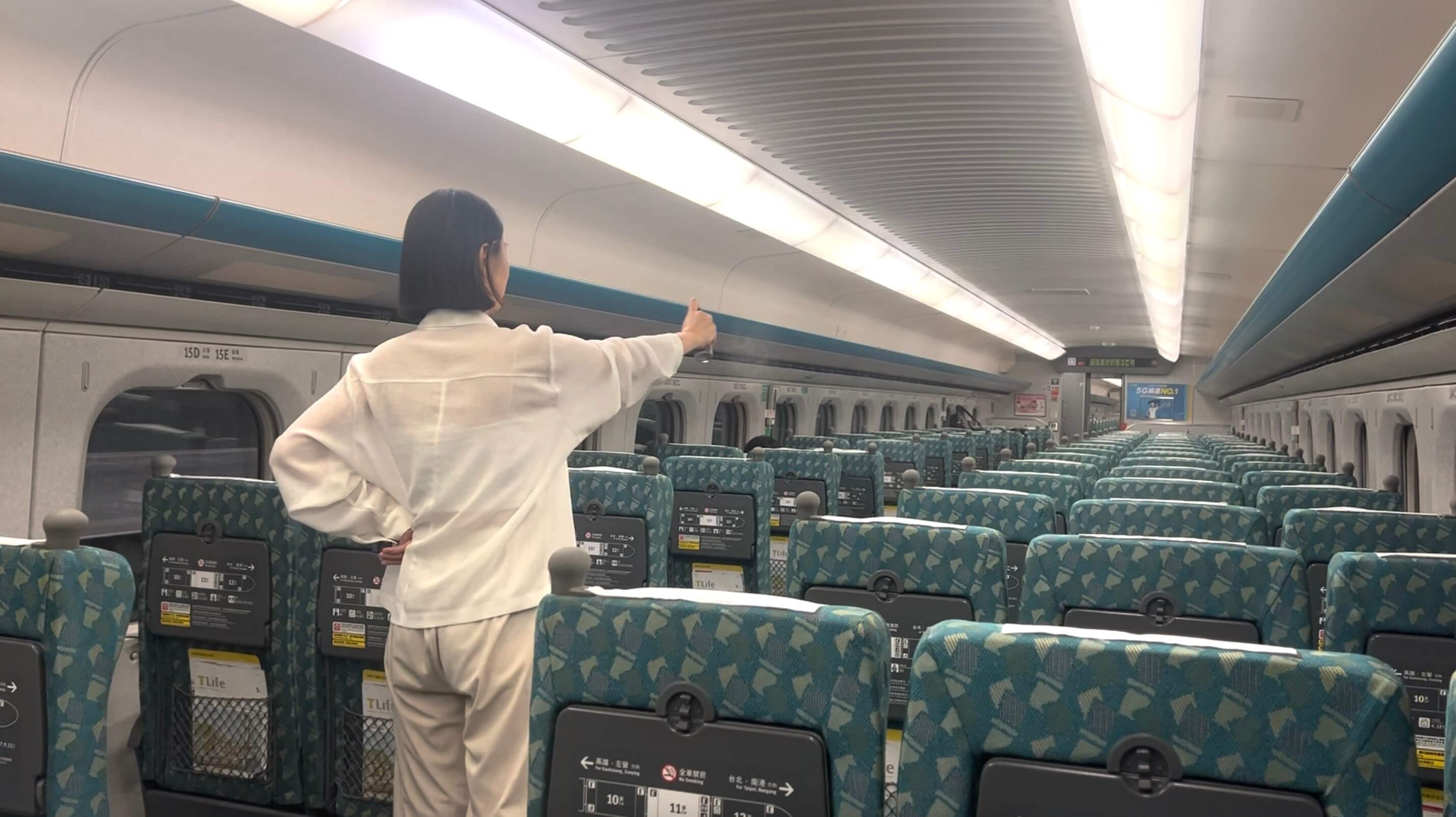 2023_FLAME錄像藝術博覽會_影像新秀創新視野大無畏_Yu_JHENG鄭育Fragrant_Sorrow香愁_錄像_12’52’_2023.jpg