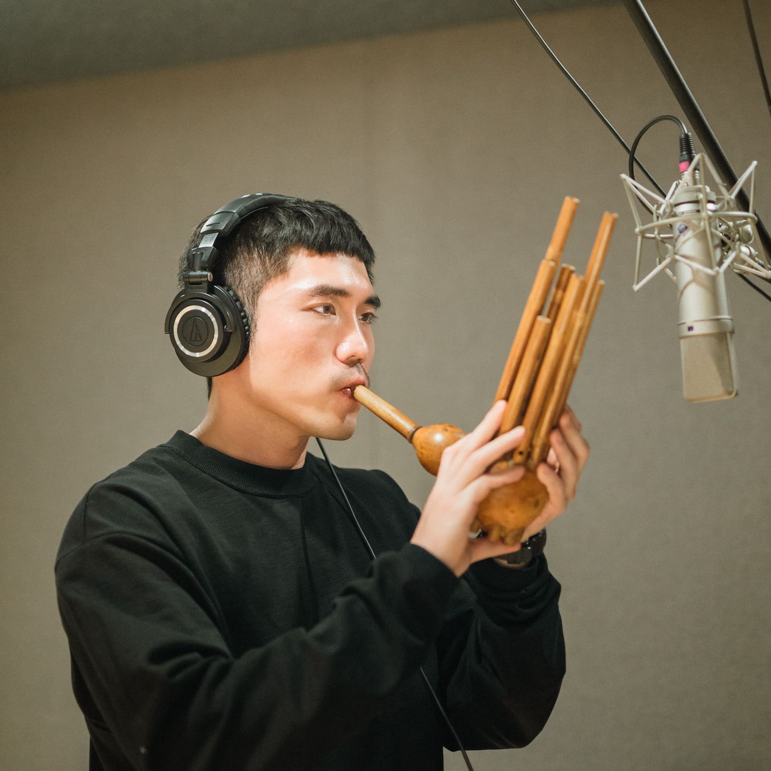 重現「歪仔歪橋」自然之美！肯夢AVEDA聯手在地樂團_以藝文櫥窗重訪宜蘭記憶_肯夢AVEDA__A_Root_同根生_楊智博_2s.jpg