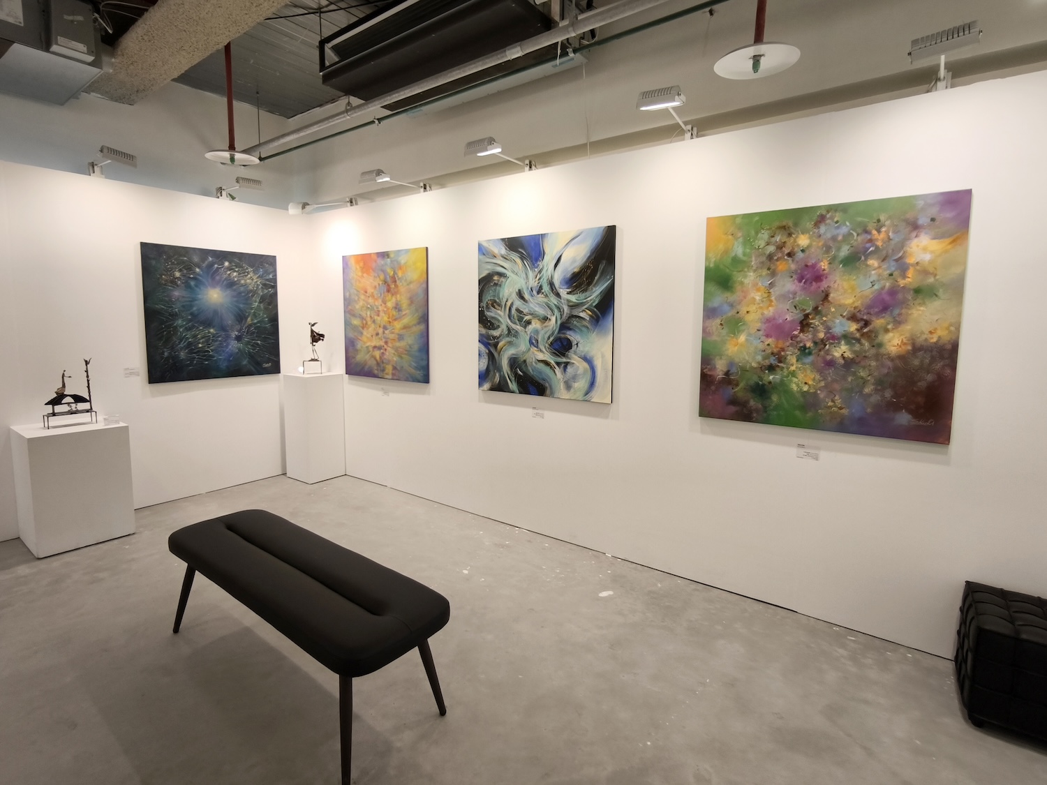 窗外就是台北天際線！台北新藝術博覽會將辦公大樓變身藝術客廳，探索生活空間的不同可能_4.jpg
