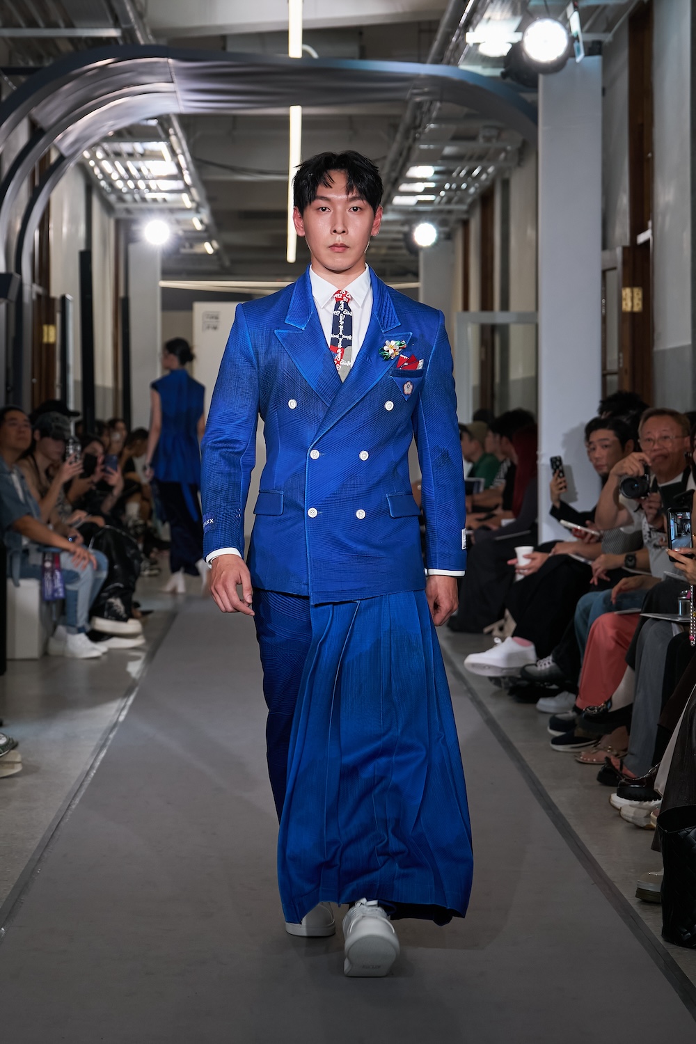 買UNIQLO不就好了？JUST_IN_XX周裕穎用21年制服設計，回答時尚、文化與責任的難題_13.jpg
