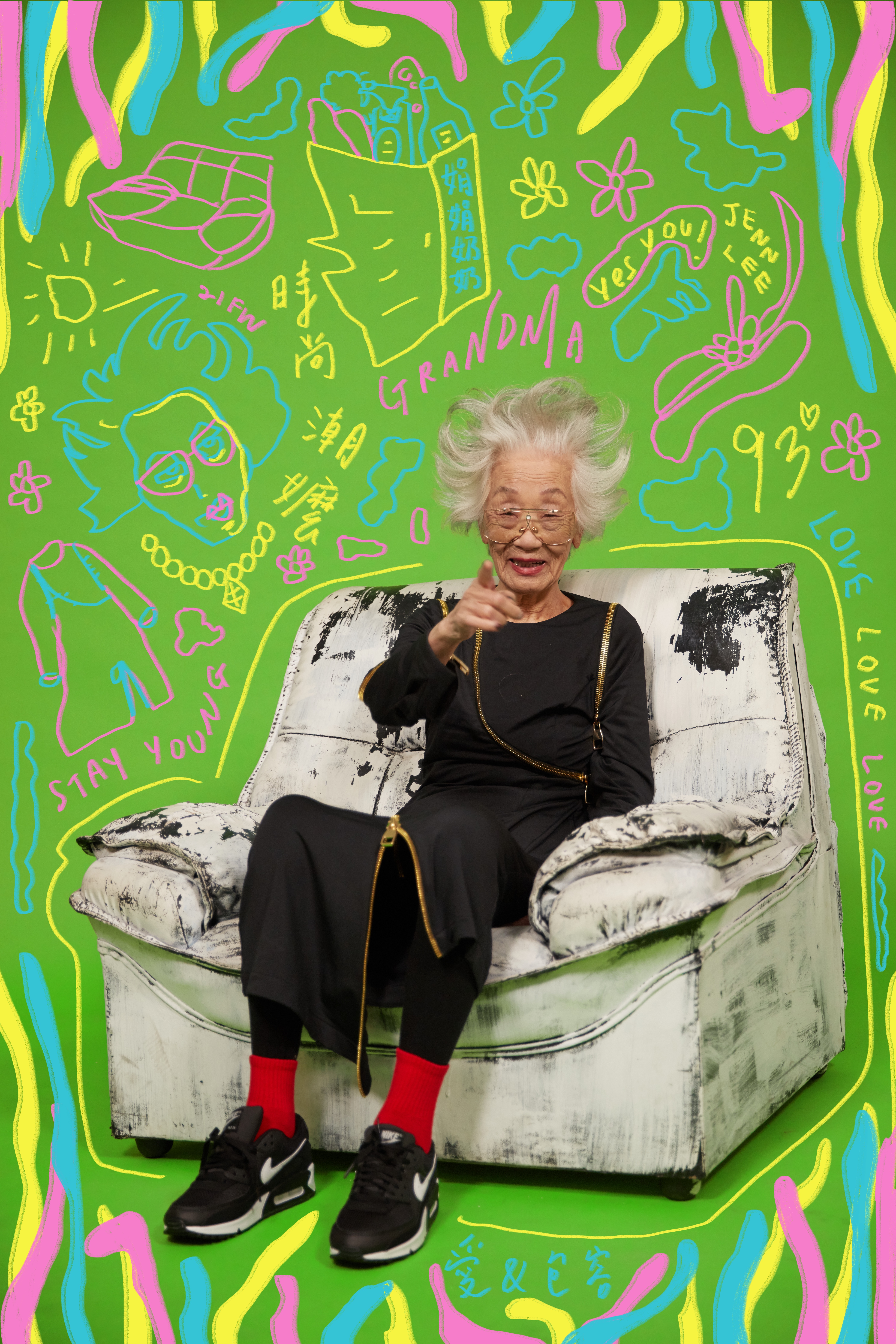 13.台灣最高齡時尚潮嬤93歲的郝雲娟，穿上JENN_LEE金屬拉鍊洋裝_.jpg