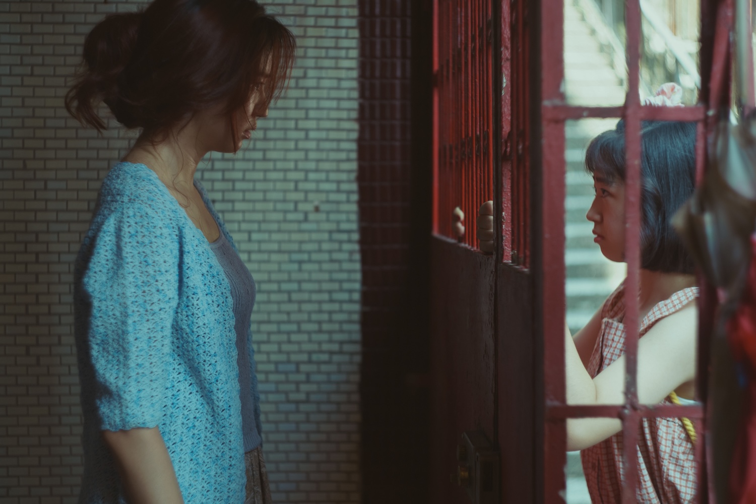 【甲上娛樂提供】9m88（左）、白小櫻在《女孩》中飾演母女，有不少精采對手戲舒淇導演首作《女孩》：一部用鏡頭書寫傷痕與希望的詩篇_.jpg
