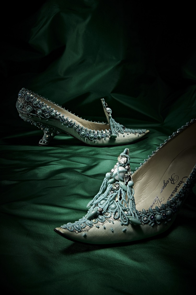 那些年，比珠寶更美麗的訂製鞋履！Dior專書回顧與Roger_Vivier合作歲月_8.jpg