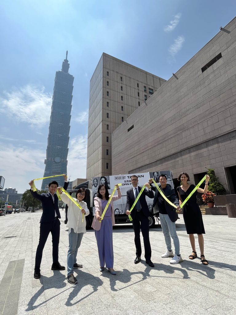2023臺北白晝之夜_起義吧！貓咪佔領市府_用藝術行動探索城市之愛_377100370_807588014400311_8975804099808022333_n-768x1024.jpg