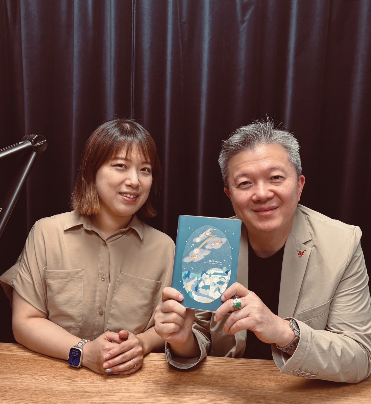 20250620_《威～連你也Podcast了！》S17E9：她創造E取向的狐吉躍然於文具、各式生活用品，以活力陪伴Ｉ人粉絲找尋自己的自在_ft.你好工作室Reiko(1)_.jpg