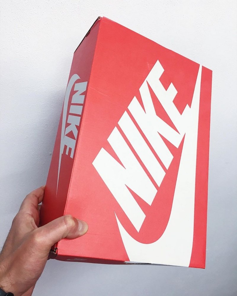 NIKE_x_DIOR_的超炸聯名？網友腦洞大開把_Nike_鞋盒做成「_Dior_馬鞍包」！今晚就拿男友的鞋盒來試試看⋯(3).jpg