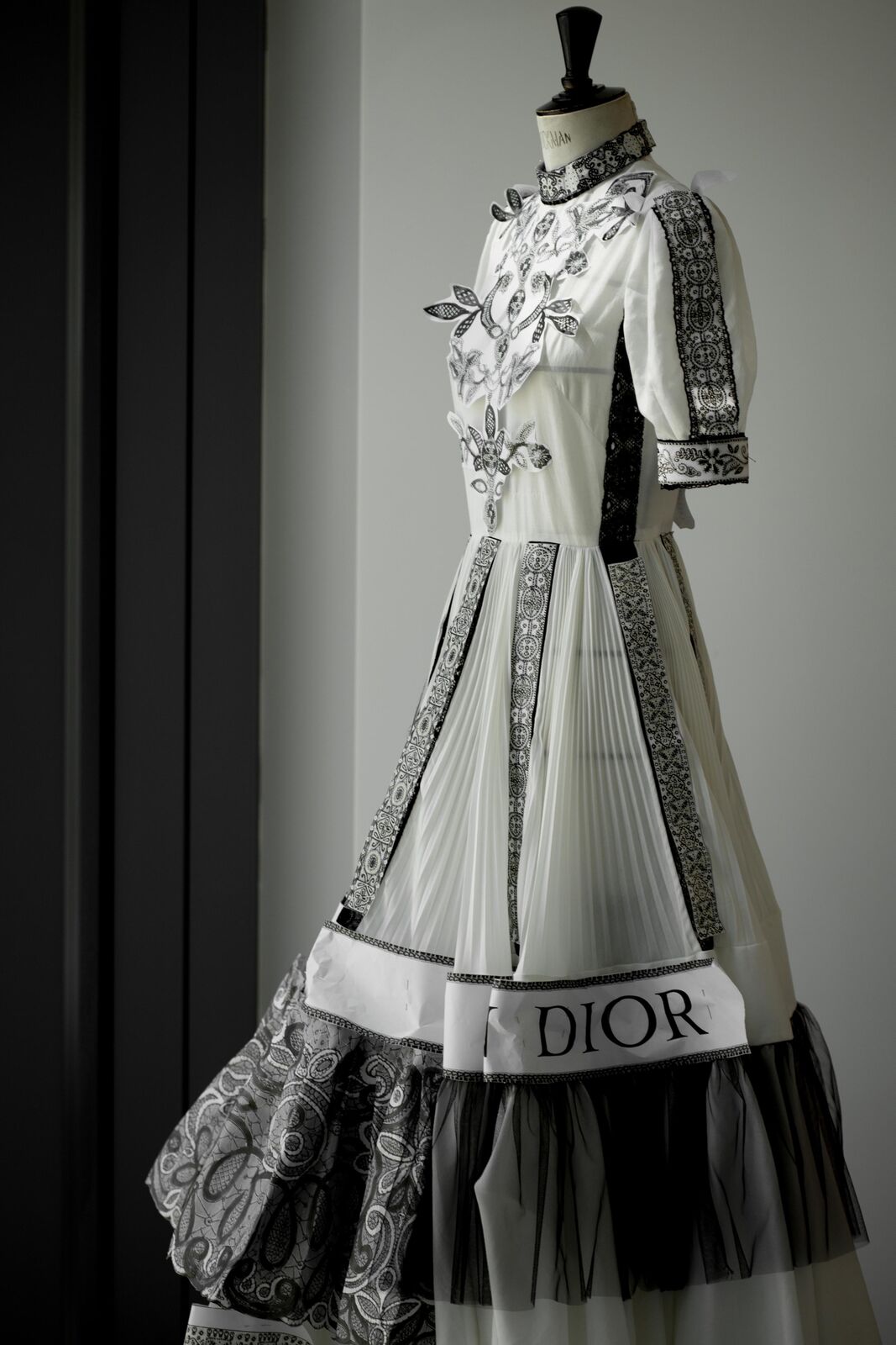 女騎士做先鋒！Maria_Grazia_Chiuri以馬術彰顯Dior早春度假系列的女性魅力__(2).jpeg