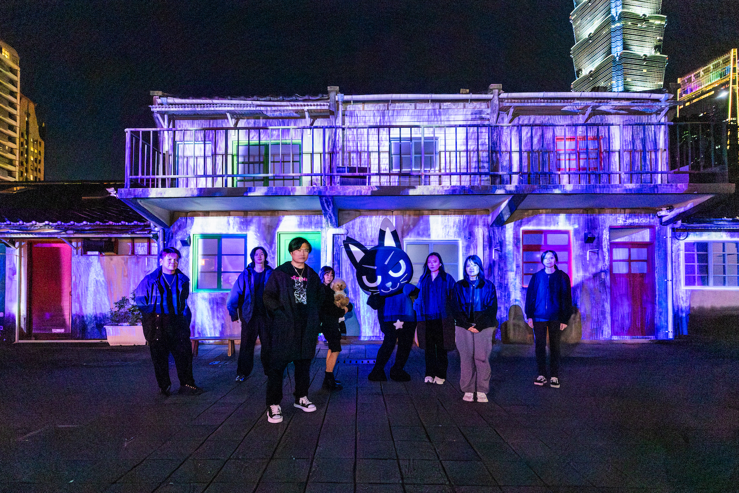 喵星人降臨！四四南村建築變身超現實舞台_光影藝術開展星際冒險故事_FREES_團隊在疫情期間也嘗試邁向新媒體藝術與_XR_虛擬製作領域的道路。.jpg