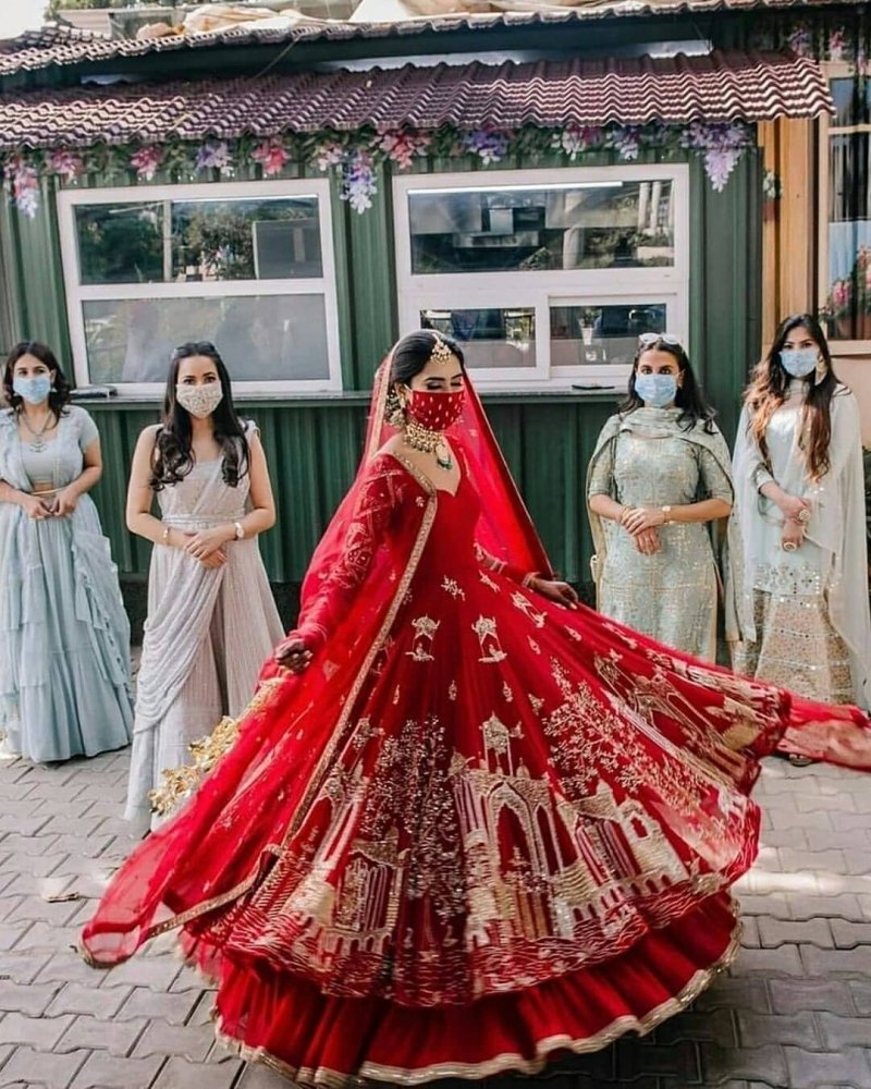 新娘都像仙女！印度開始流行起「口罩婚禮」，網友：怎麼感覺更有一種神秘美了？-06.jpg