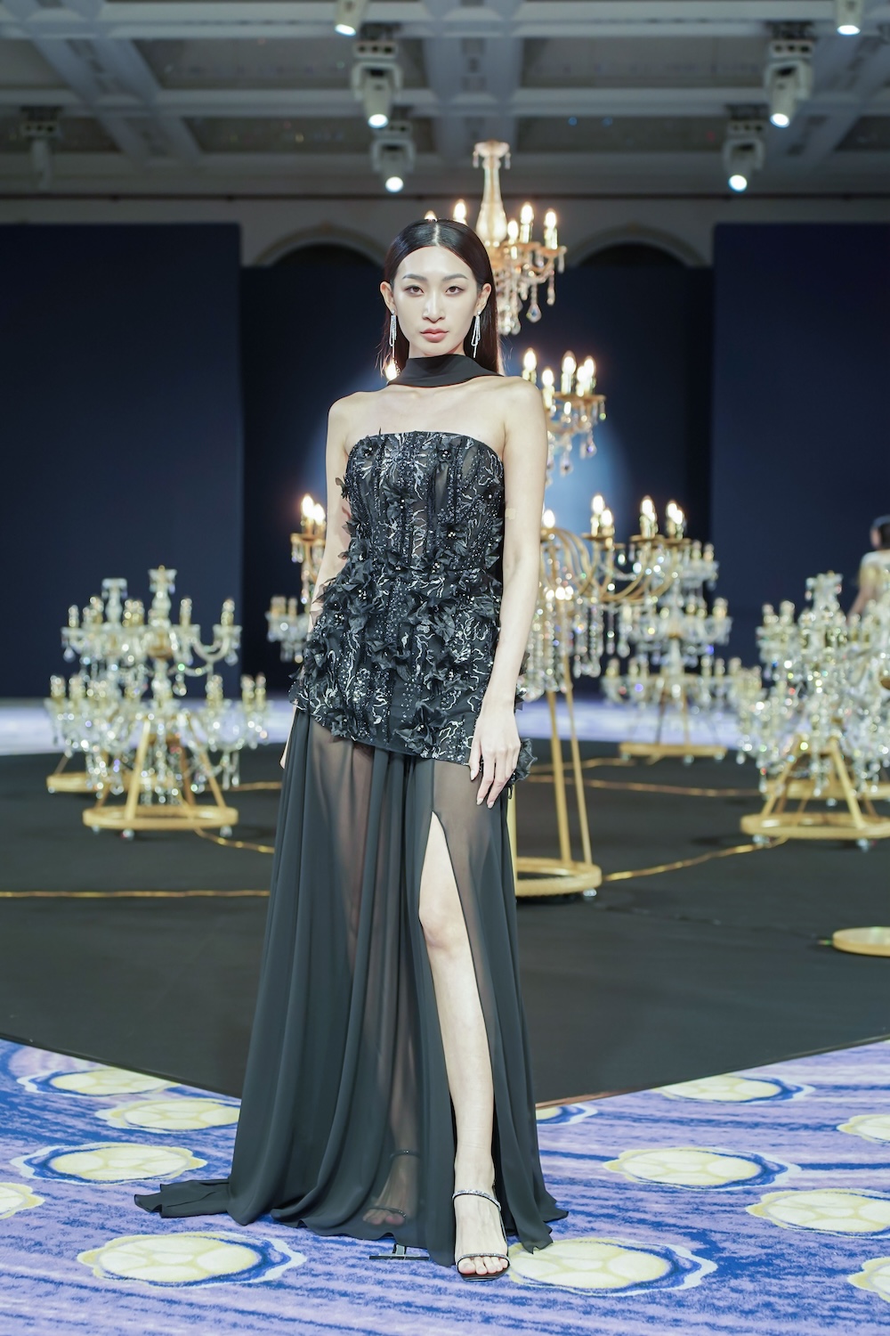 Jasmine_Galleria《拾光極境》：以光影與工藝頌揚女性十年華麗篇章_2025Jasmine_Galleria_十週年大秀-8.jpg