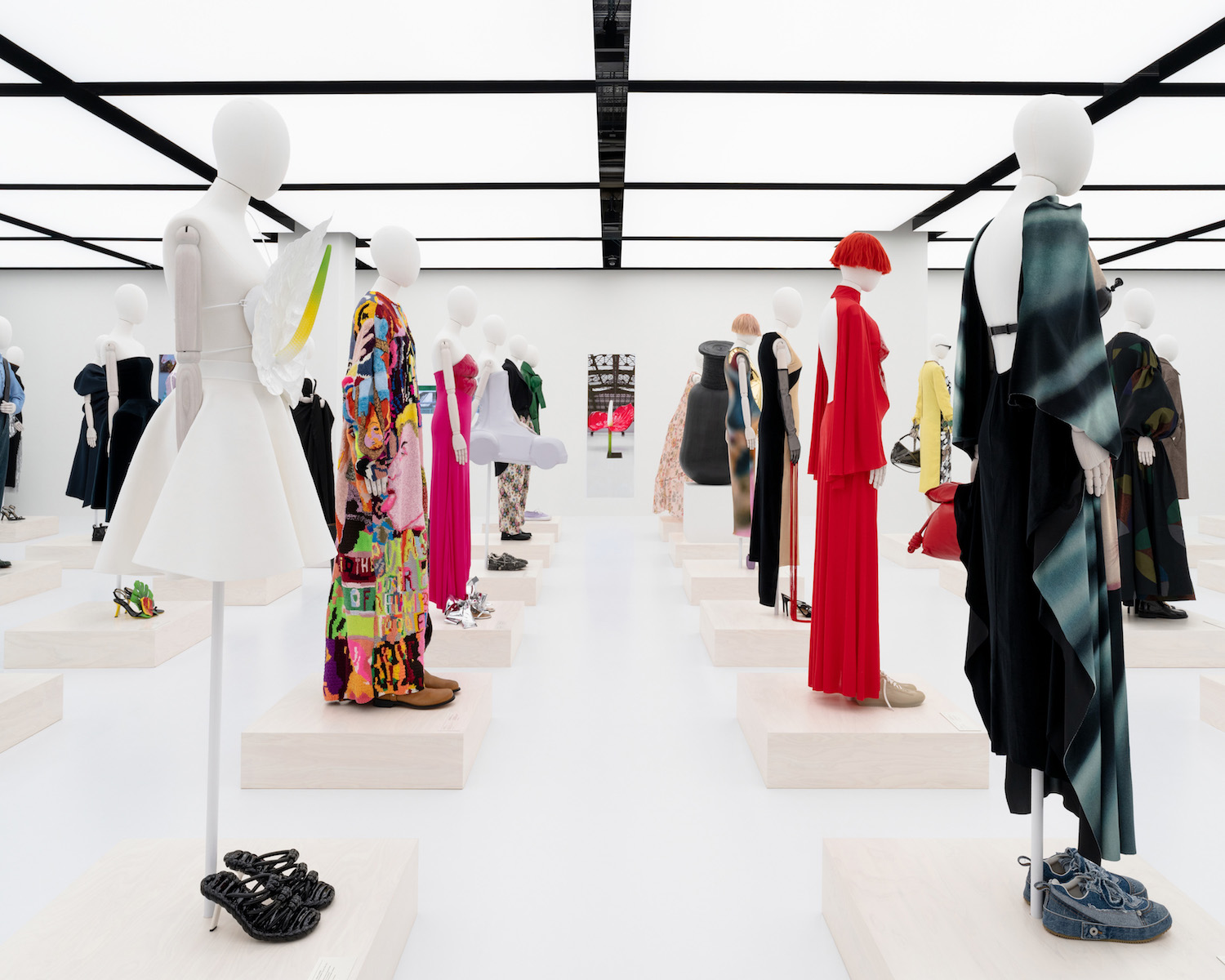 探索LOEWE的靈感世界！《Crafted_World》東京展_續寫西班牙傳統與手工藝的讚歌_LOEWE_TOKYO_EXHIBITION_SPACE_CAPTURE_RGB_CROPPED_5X4_9.jpg