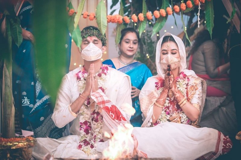 新娘都像仙女！印度開始流行起「口罩婚禮」，網友：怎麼感覺更有一種神秘美了？-09.jpg