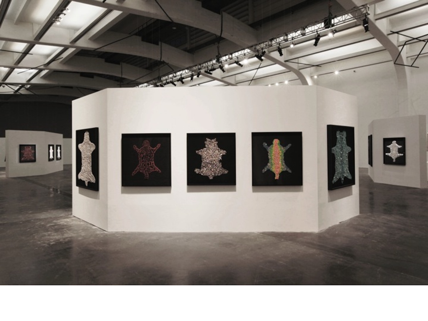 時尚界的魔法師：JAY_AHR設計師Jonathan_Riss的深度對話_Jay_Ahr_UCCA_Exhibition_2.jpg