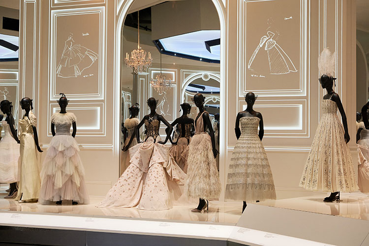 最昂貴Dior展降臨倫敦！VA《Christian_Dior：夢之設計師》帶你一窺迪奧先生_的英國夢_3.jpg