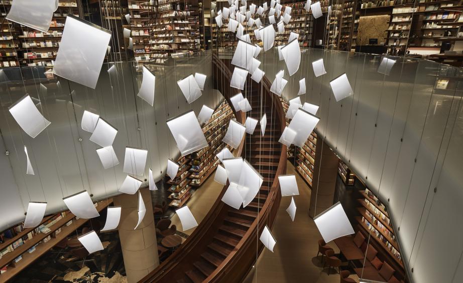 全球最美書店+1！中國西安「言几又」書店_蔦屋設計師讓10公尺書牆遇上13萬冊藏書05.jpg