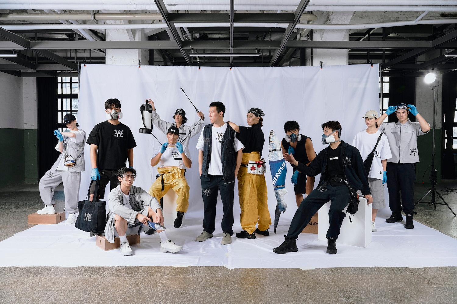 「Fashion,_Action!」：六大臺劇角色集結伸展臺，臺灣設計師如何用服裝定義戲劇精神？_WEAVISM織本主義設計師陳璽年×《人生清理員》.jpg