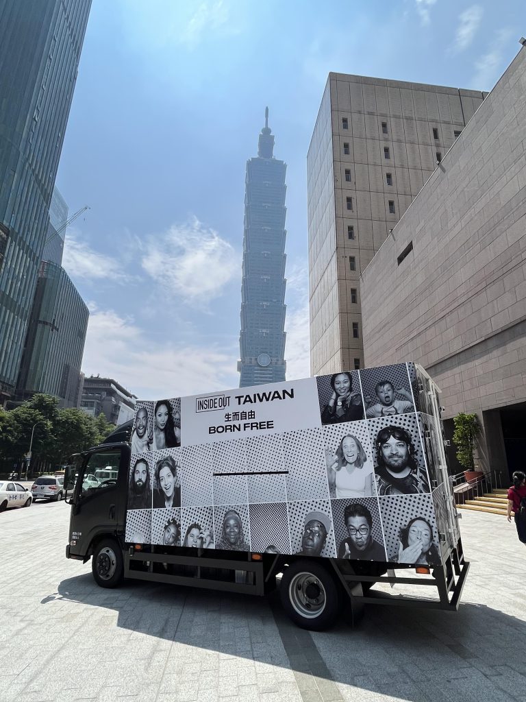 2023臺北白晝之夜_起義吧！貓咪佔領市府_用藝術行動探索城市之愛_377107596_978614790061749_8877960842203622141_n-768x1024.jpg
