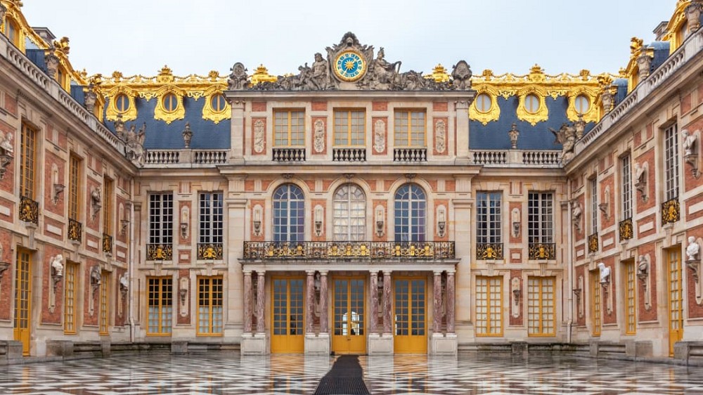 全球第一間凡爾賽宮酒店！「Le_Grand_Contrôle」在巴黎金碧輝煌宮殿感受古典王室生活_(4).jpg